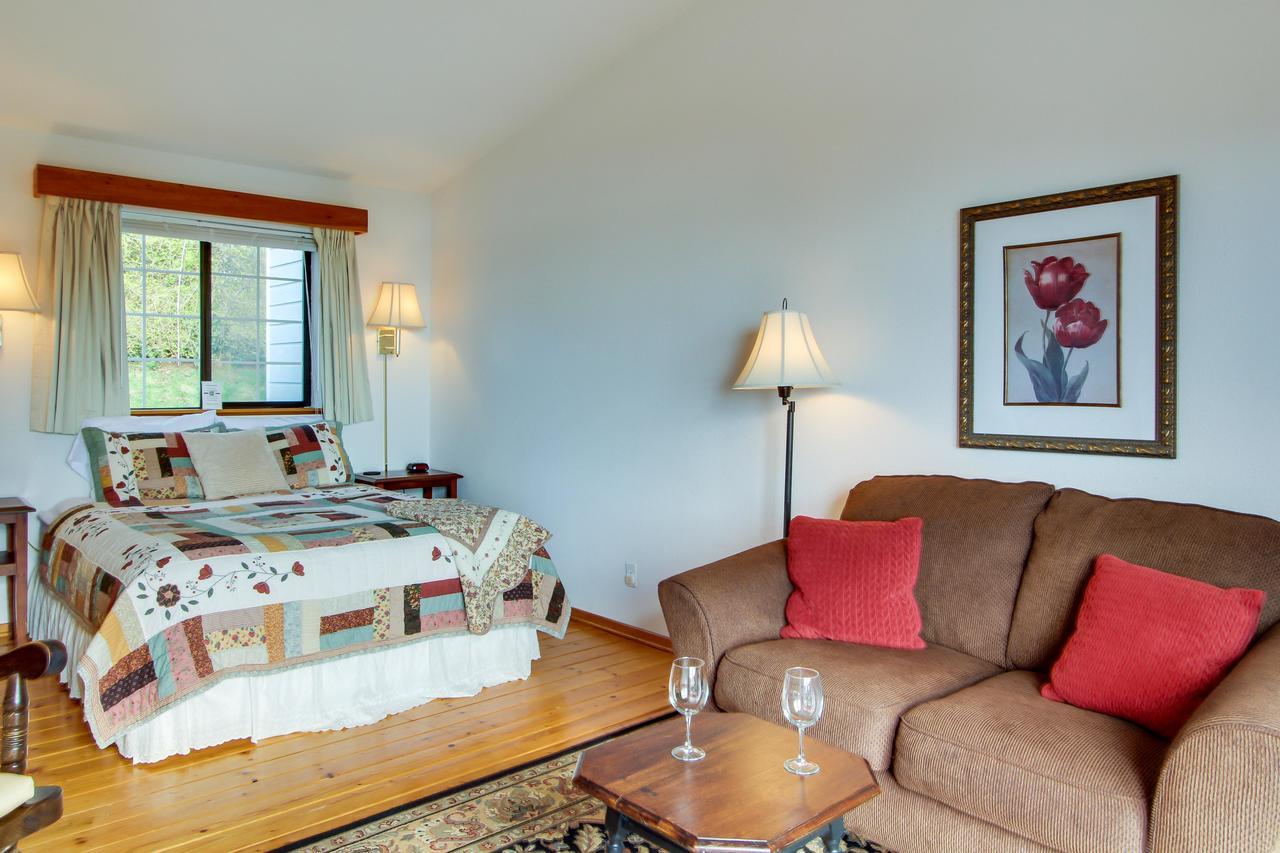 Ocean Cove Inn Yachats Dış mekan fotoğraf